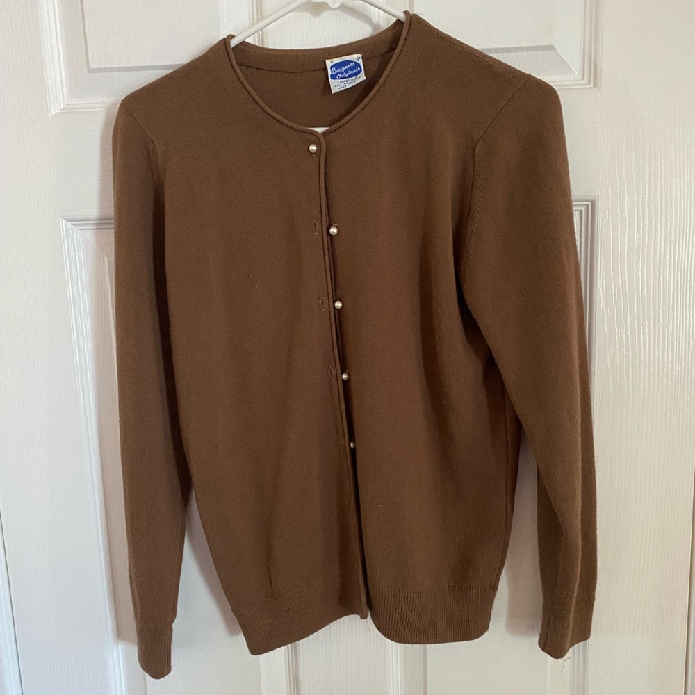 Vintage sweater, brown with Pearl buttons